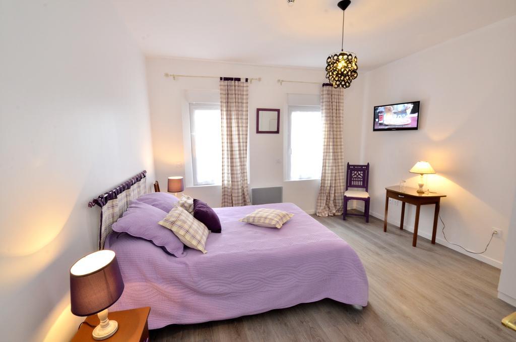 Hotel De La Villa Biron Сент-Уан Номер фото